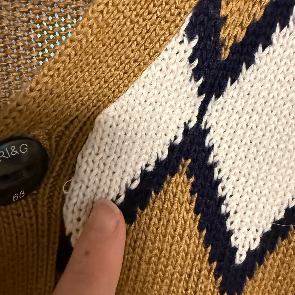1990’s Women's Chunky Chevron Pattern Cardigan Sweater - Picture 5 of 9